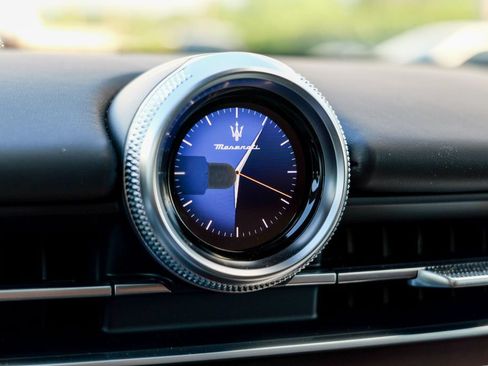 Used 2025 Maserati Grecale Modena AWD/4WD image 52
