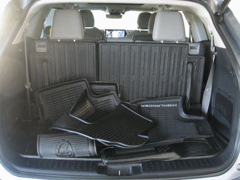 Used 2020 Toyota Highlander Platinum image 24