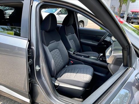 Used 2025 Nissan Kicks SV AWD/4WD image 11