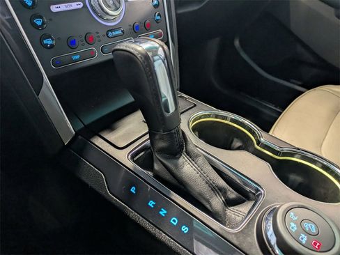 Used 2016 Ford Explorer Platinum image 12