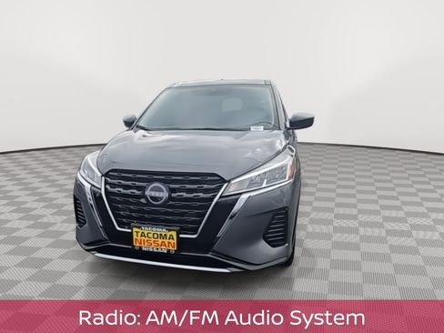 Used 2023 Nissan Kicks S image 3