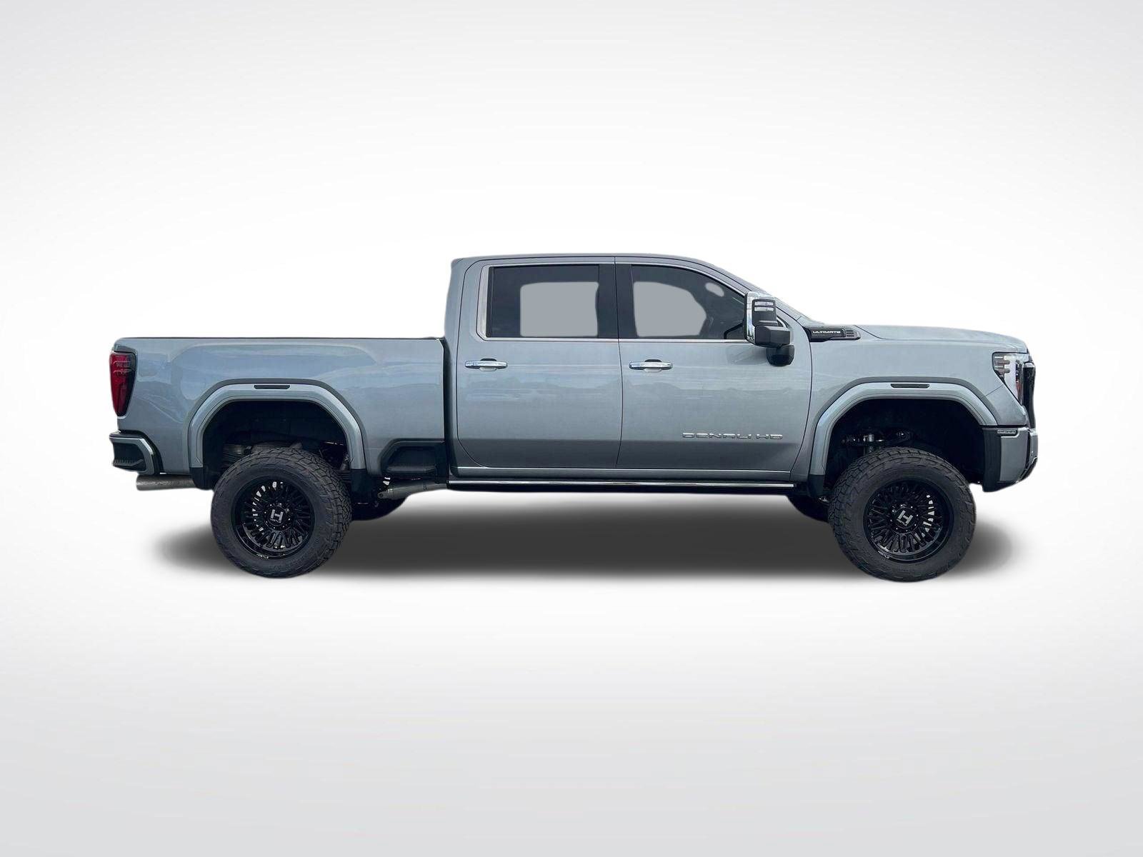 Used 2025 GMC Sierra 2500 Denali Ultimate AWD/4WD image 2