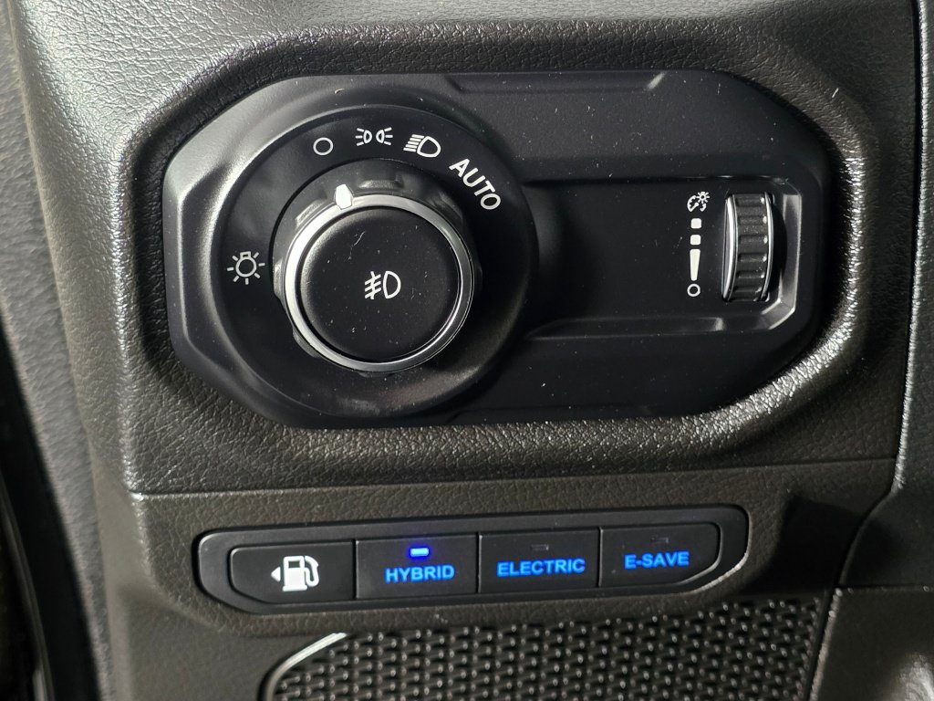 Used 2024 Jeep Wrangler Unlimited AWD/4WD image 37