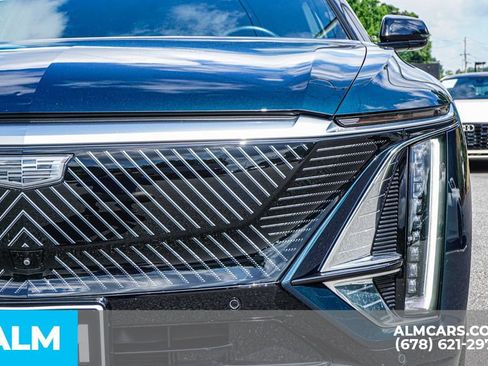 Used 2024 Cadillac Lyriq Luxury AWD/4WD image 12