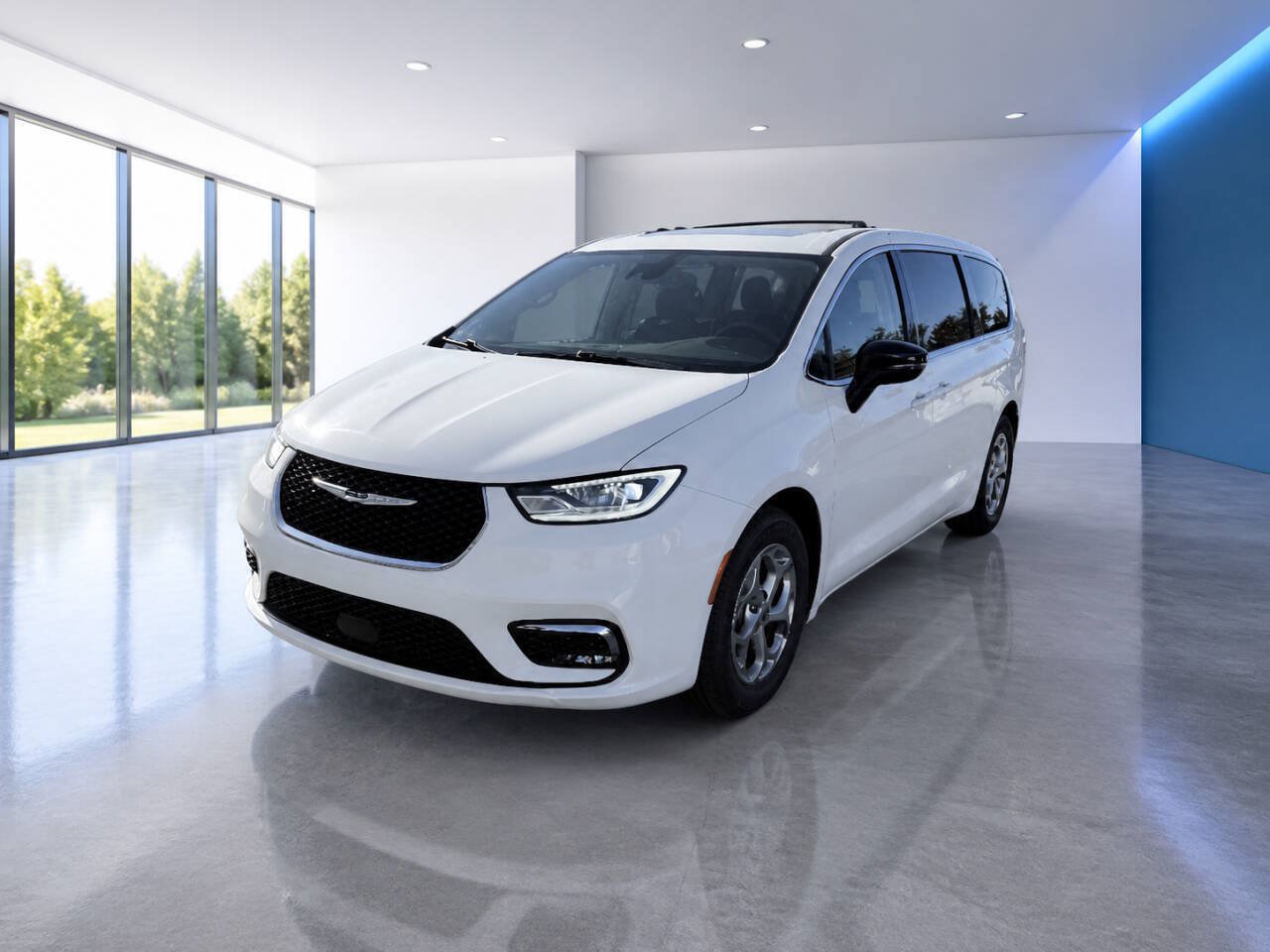 Used 2024 Chrysler Pacifica Limited FWD image 2