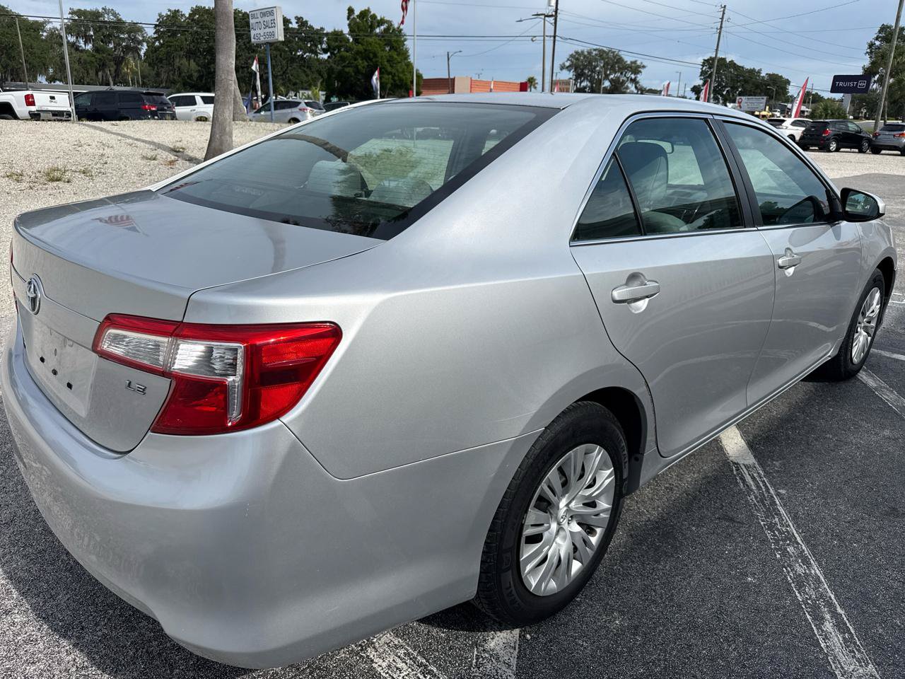 Used 2013 Toyota Camry LE FWD image 5