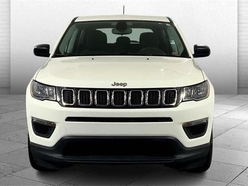 Used 2019 Jeep Compass Sport FWD image 2