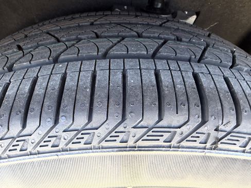 Used 2023 Lincoln Nautilus Reserve w/ Equipment Group 202A image 32