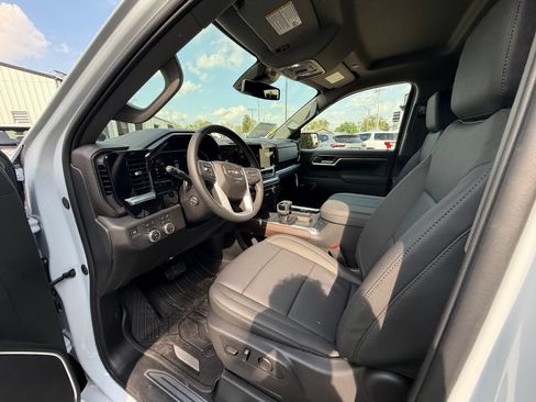 New 2026 GMC Sierra 1500 SLT w/ SLT Premium Plus Package AWD/4WD image 10