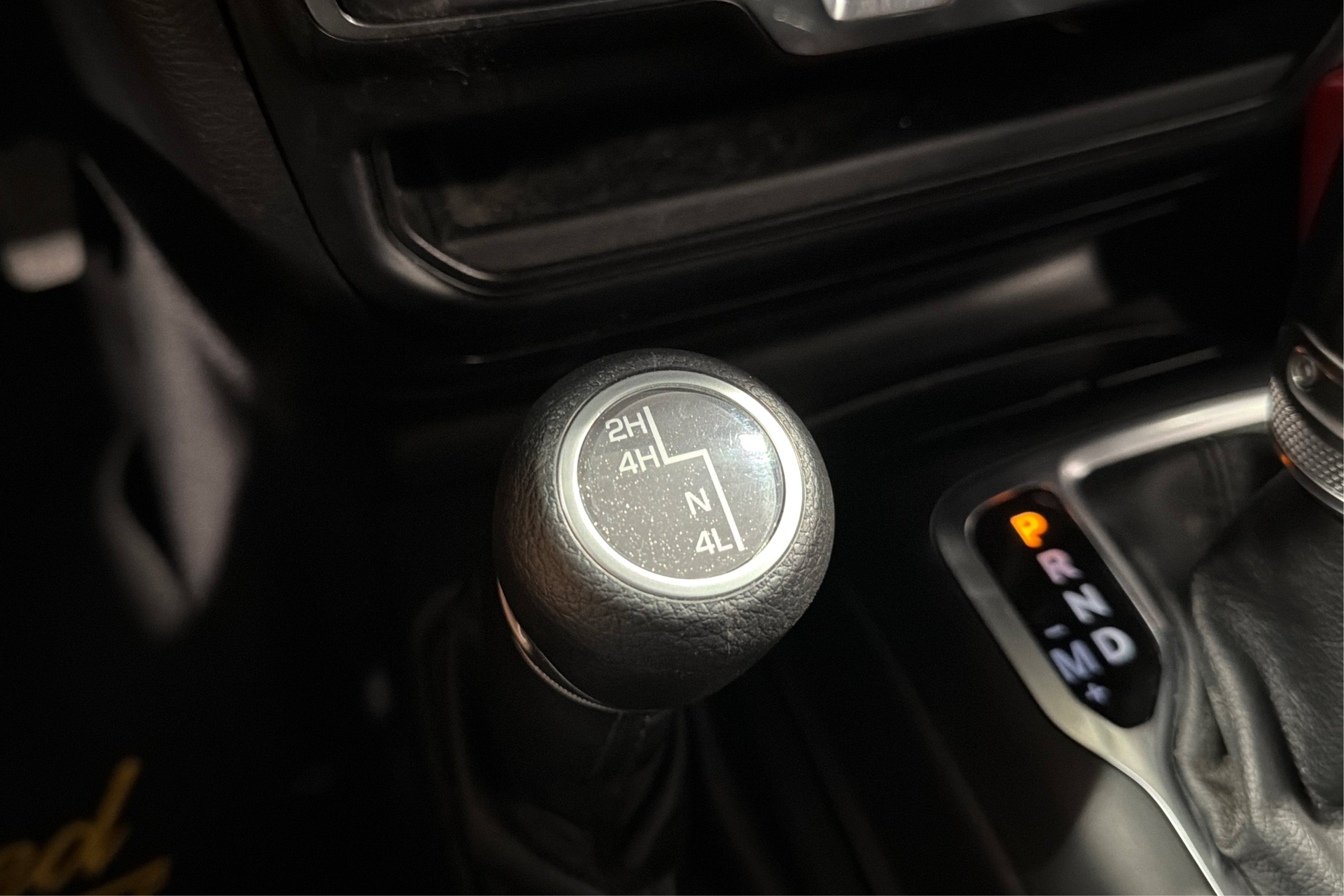 Used 2021 Jeep Wrangler Sport AWD/4WD image 32