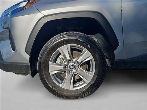 Used 2025 Toyota RAV4 XLE AWD/4WD image 22