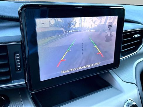 Used 2021 Ford Explorer XLT w/ Equipment Group 202A RWD image 27
