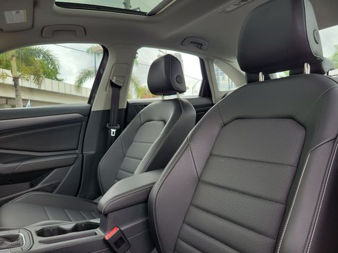 Used 2023 Volkswagen Jetta SE w/ Panoramic Sunroof Package FWD image 25