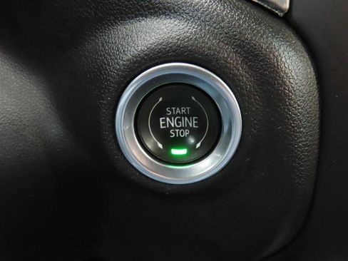 Used 2023 GMC Sierra 2500 Denali w/ Denali Black Diamond Edition AWD/4WD image 22