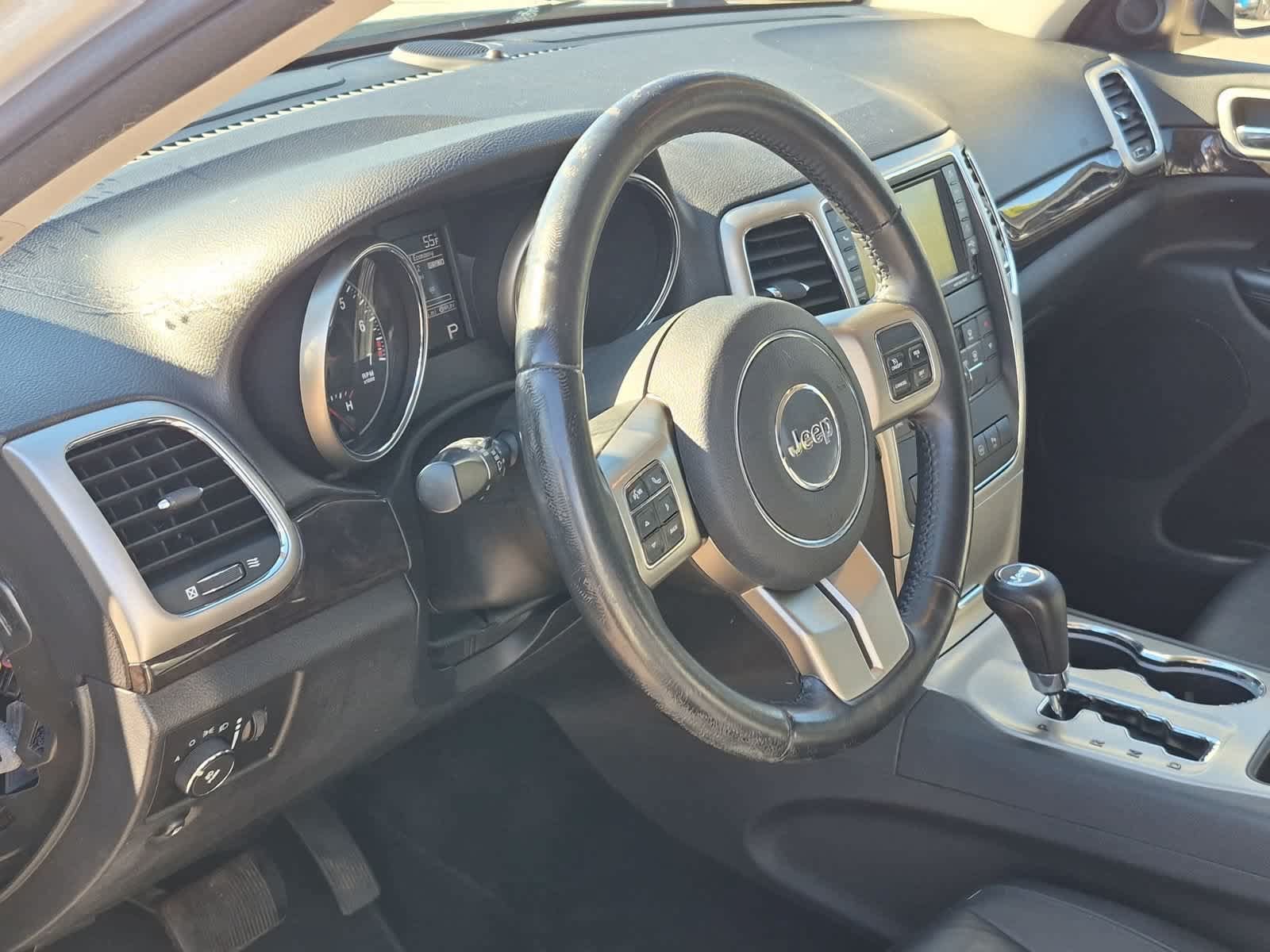 Used 2012 Jeep Grand Cherokee Laredo AWD/4WD image 10