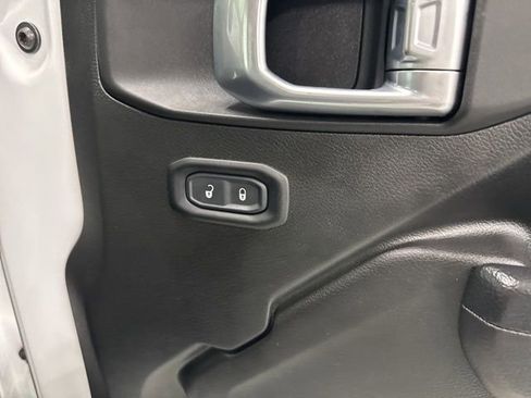 Used 2024 Jeep Wrangler Willys image 26