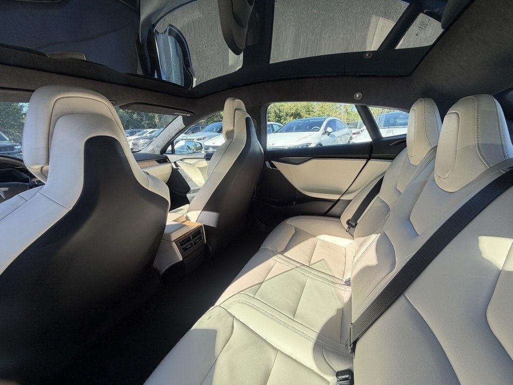 Used 2020 Tesla Model S AWD image 28