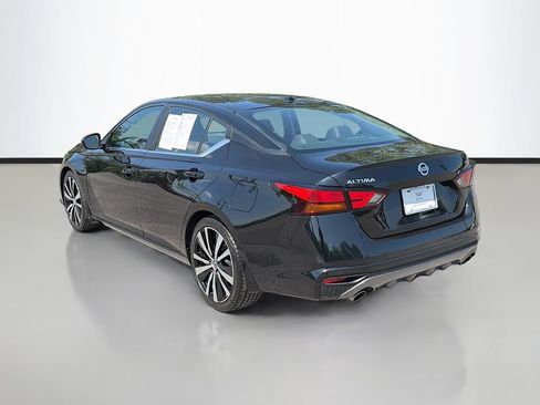Used 2020 Nissan Altima 2.5 SR w/ Premium Package FWD image 7