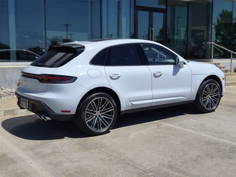 New 2025 Porsche Macan image 7