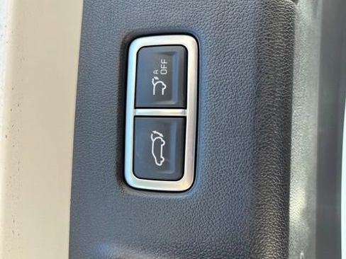 Used 2025 Kia Sorento EX AWD/4WD image 25
