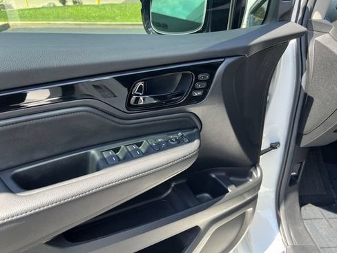 Used 2025 Honda Odyssey Elite image 11