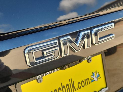 Used 2024 GMC Yukon Denali Ultimate AWD/4WD image 32