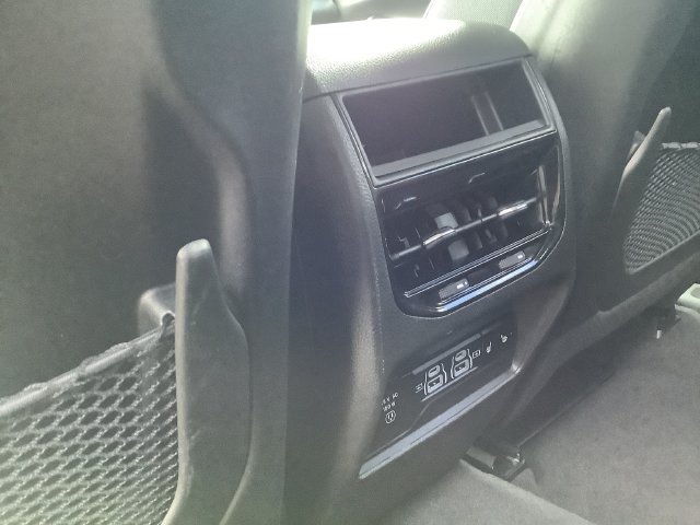 Used 2024 Jeep Grand Cherokee Limited RWD image 26