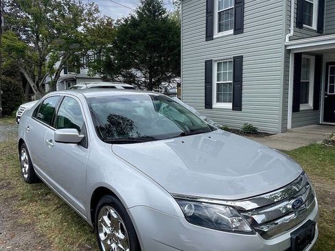 Used 2011 Ford Fusion SE w/ 201A Rapid Spec Order Code FWD image 1
