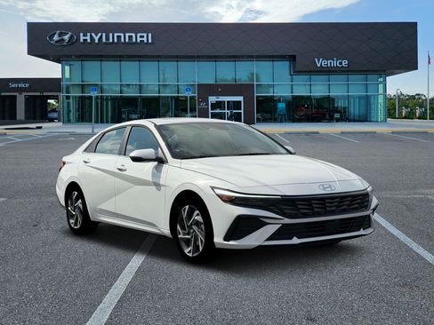 New 2026 Hyundai Elantra Limited FWD image 11