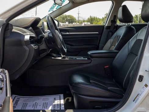 Used 2024 Nissan Altima 2.5 SR FWD image 6