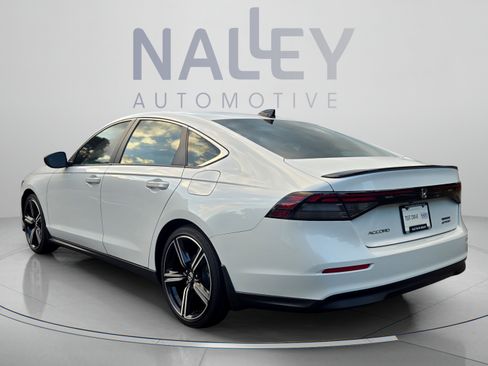 Used 2023 Honda Accord Sport image 3