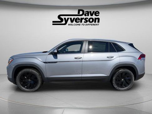 New 2026 Volkswagen Atlas Cross Sport SE AWD/4WD image 2