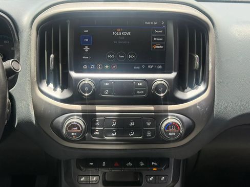 Used 2020 Chevrolet Colorado Z71 AWD/4WD image 12