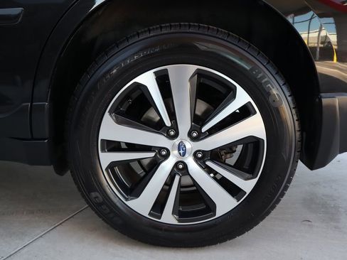 Used 2018 Subaru Outback 3.6R Limited image 32