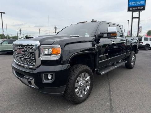 Used 2019 GMC Sierra 2500 Denali AWD/4WD image 3