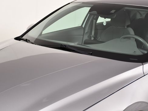 Used 2024 Hyundai Elantra SEL FWD image 12