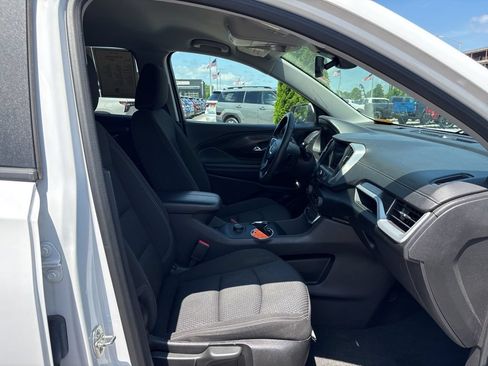 Used 2024 GMC Terrain SLE AWD/4WD image 12