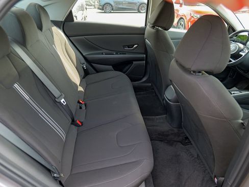 Used 2023 Hyundai Elantra SEL w/ Convenience Package FWD image 30