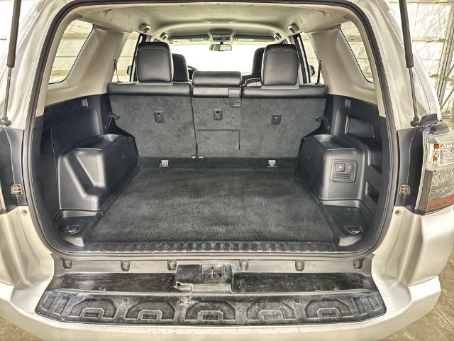 Used 2018 Toyota 4Runner SR5 Premium RWD image 25