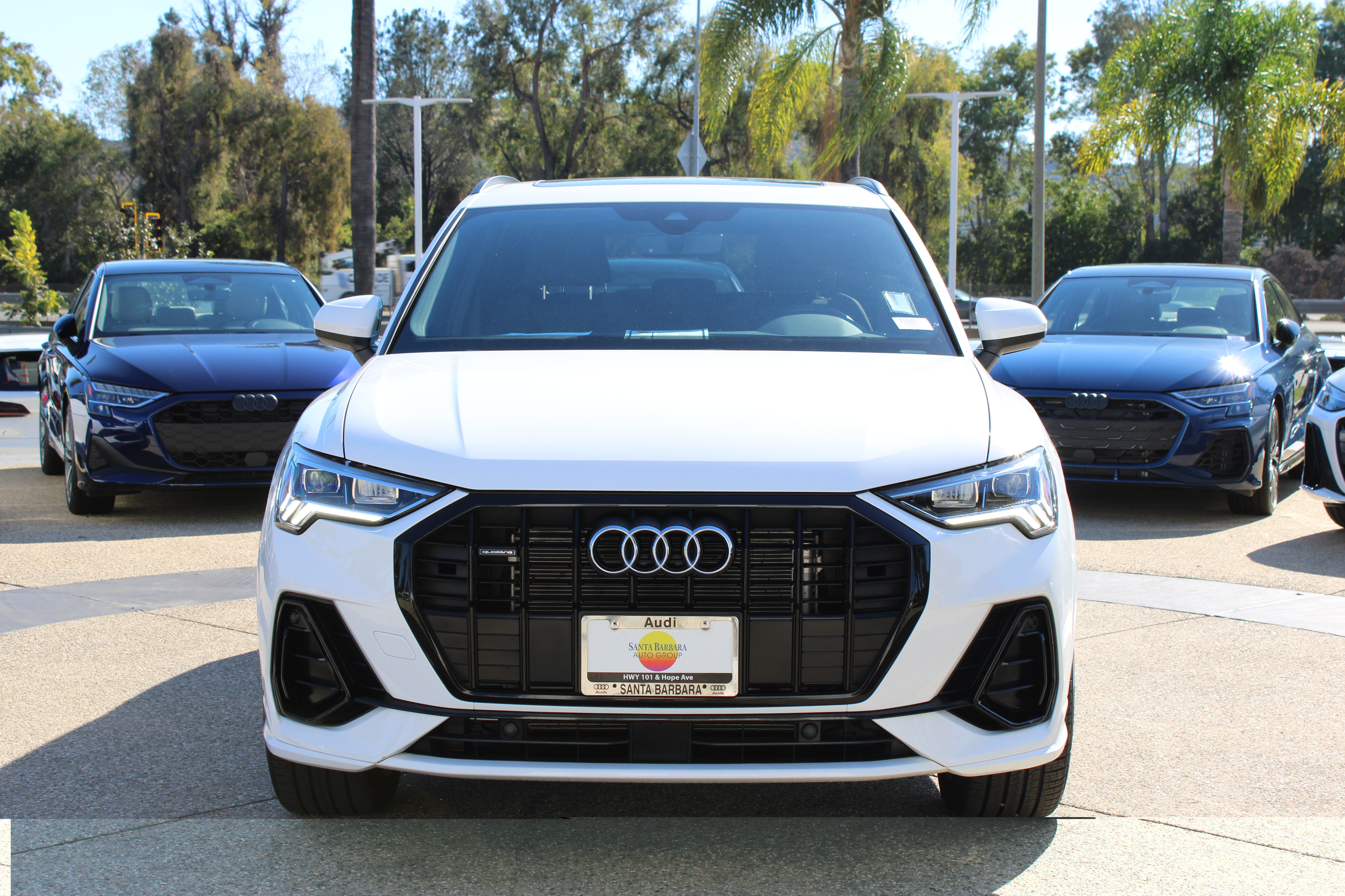 Used 2025 Audi Q3 2.0T Premium w/ Convenience Package AWD/4WD image 8
