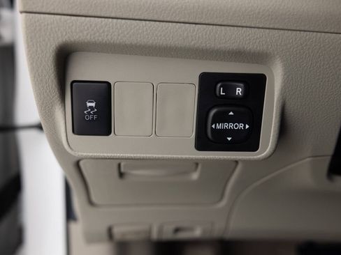 Used 2011 Toyota Corolla LE image 34