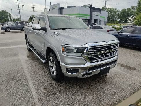 Used 2019 RAM 1500 Laramie AWD/4WD image 22