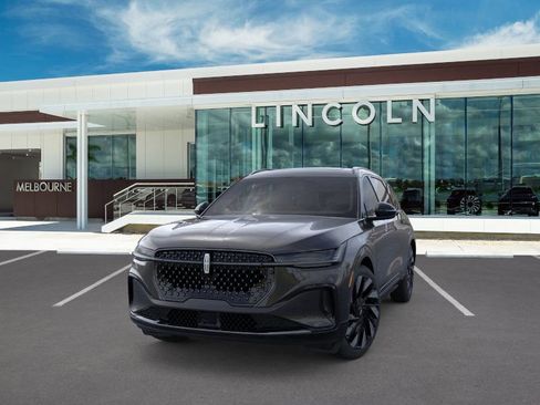 New 2025 Lincoln Nautilus Reserve image 2