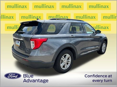 Used 2021 Ford Explorer XLT RWD image 2