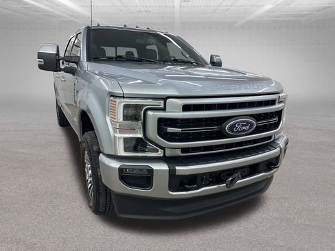 Used 2022 Ford F250 Lariat w/ Lariat Ultimate Package image 3
