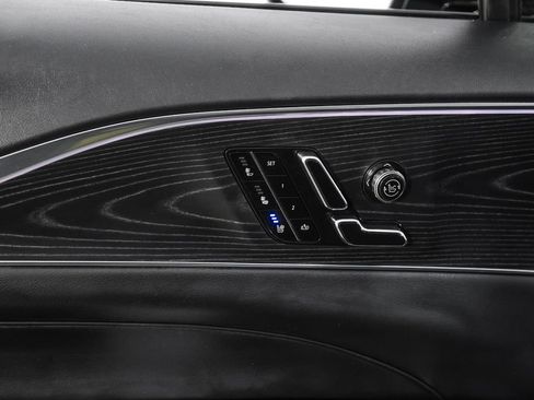 Used 2024 Cadillac Lyriq Sport RWD image 41