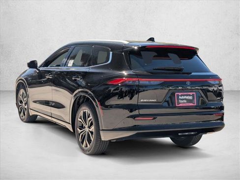 New 2025 Toyota Crown Signia image 8