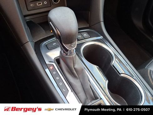 Certified 2022 Chevrolet Equinox Premier AWD/4WD image 17
