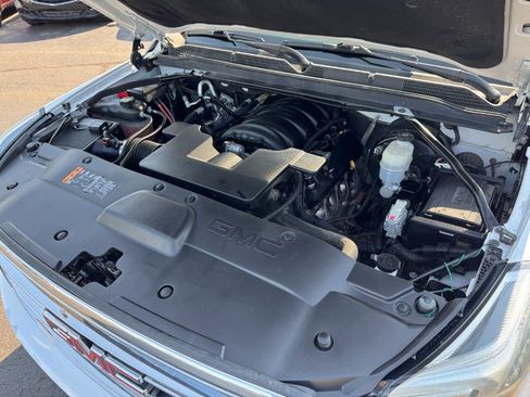 Used 2019 GMC Yukon SLT AWD/4WD image 25