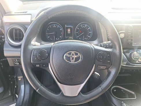 Used 2018 Toyota RAV4 Adventure AWD/4WD image 13